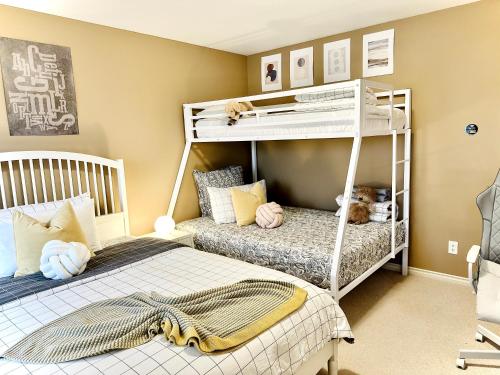 Scorpion house Langley ROOM 2 in Langley, Canada