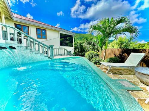 Waterfall Pool Villa with Private Mini Golf Course in 中部