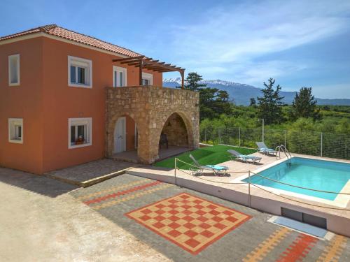 Luxury Villa in Kalamitsi Alexandrou