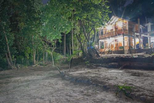 REACH DESTINATION RIVERSIDE RESORT, Dawki Umngot River in Pynursla