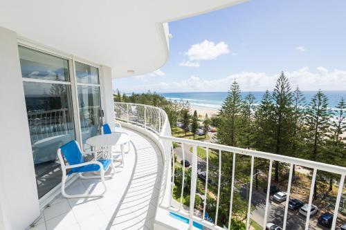 Burleigh Surf - Gold Coast