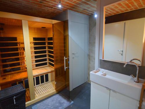 Luxurious Holiday Home in Falaen with Sauna - Location saisonnière - Maredsous