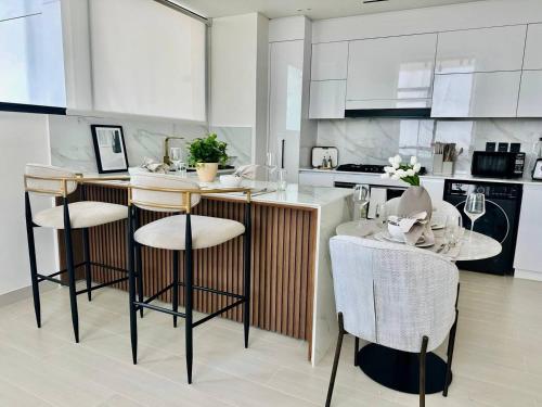 Sky 2br Sanctuary With Plunge Pool Gym Parking!, Dubai (Foto 7)