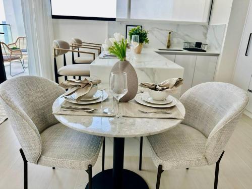 Sky 2br Sanctuary With Plunge Pool Gym Parking!, Dubai (Foto 6)