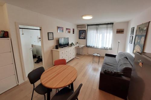 Zagreb Apt near River&Bus&Airport in Savica