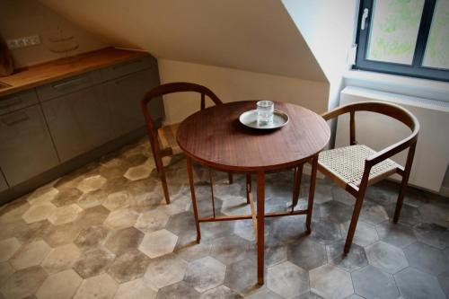 Iekārtas, Apartment Provence im Brikkhaus "regionale Historie trifft auf internationale Moderne" in Rochau