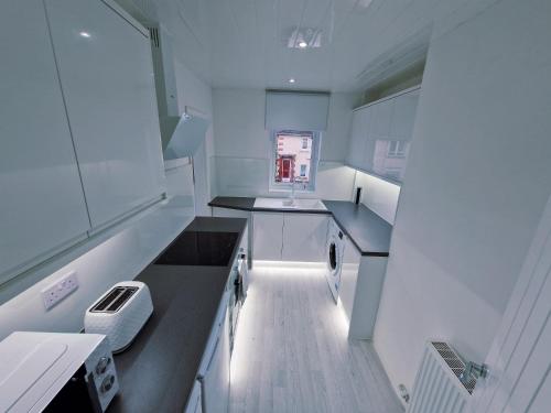 Modern 2 Bedroom with extra Loft Bedroom, Glasgow (zdjęcie 4)