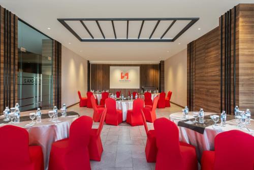 회의실/연회장, 스위스-벨린 발로이 바탐 (Swiss-Belinn Baloi Batam) in 나고야