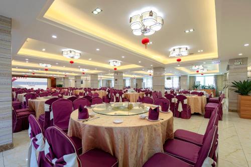 ห้องจัดเลี้ยง, Lugang Hotel in เขตป่ายหยิน
