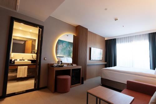 Boyalık Beach Palms Otel in Ilica