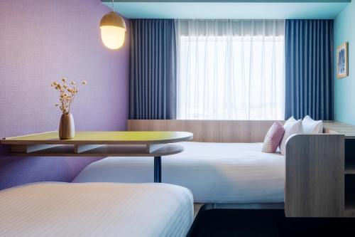 room detail thumbnail 1