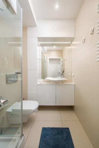 Chocimska Urban Peace Apartment by BookingHost, Warsaw (photo 4)