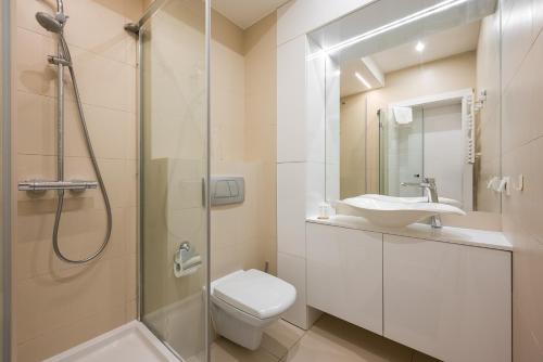 Chocimska Urban Peace Apartment by BookingHost, Warsaw (photo 10)