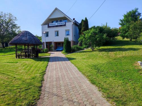 Alsóhegyi Apartmanok - image 8