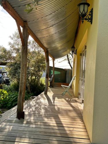 The Happy Place, private cottage with rustic pool in Van Wyksdorp