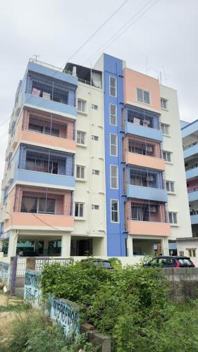 Yashwithaa Homestay Tirupati - New Hill View Apartments with Balcony, AC, WiFi, TV in Mangalam