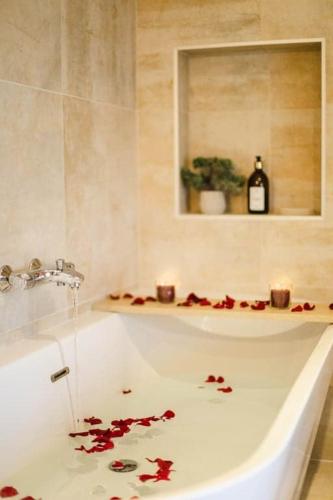 Maison Spa et Sauna, Cœur de la Normandie in Herouville-Saint-Clair