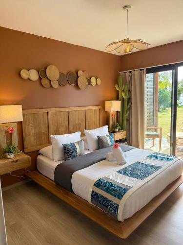 Otemanu Lagoon Apartment with Lagoon View in อาเนา