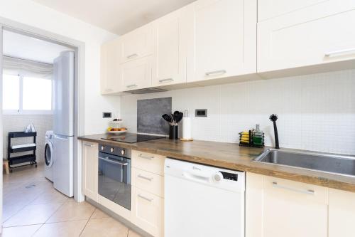 Three-Bedroom Holiday Home  image 7