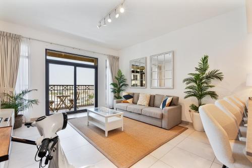 Serene 1BR Stay with Pool, Gym, & Kids Playground, Dubaj (zdjęcie 3)