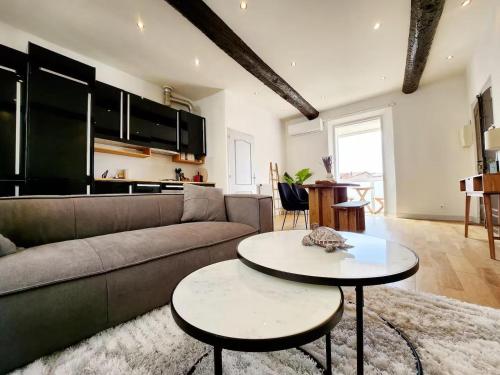 One-Bedroom Apartment image 4