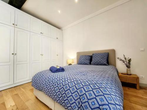 One-Bedroom Apartment image 2