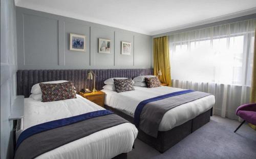 Triple room