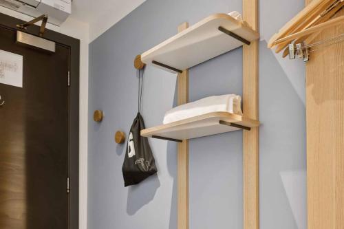 Haymarket Hub Hotel - image 5