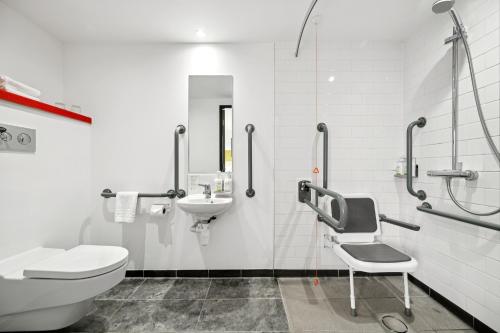 Haymarket Hub Hotel - image 10