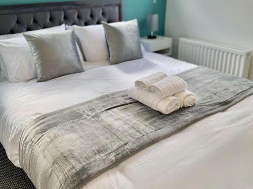 Pass the Keys Trendy Central 1-Bed Flat in Shepherds Bush, Londyn