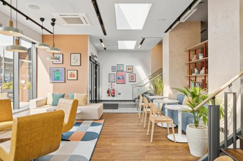 Haymarket Hub Hotel - image 12