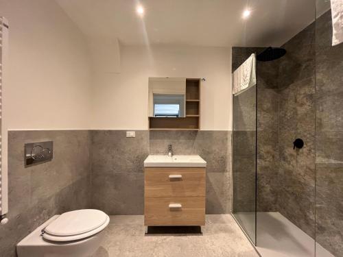 Suite San Domenico - Host by Traveller's Nest, Турин (фото 10)