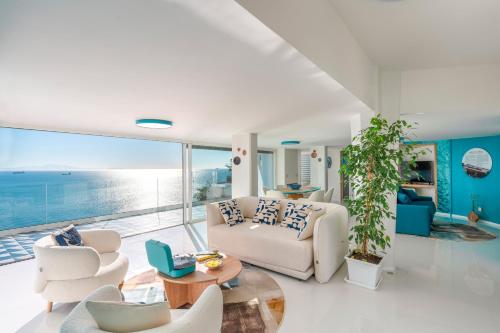 Laguna Blu - Resort Villa overlooking the sea on the Amalfi Coast, Salerno