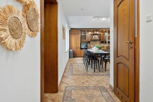 Villa Lana 6 bedrooms with Parking and Terrace near the Beach in Sopot by Noclegi Renters - image 5