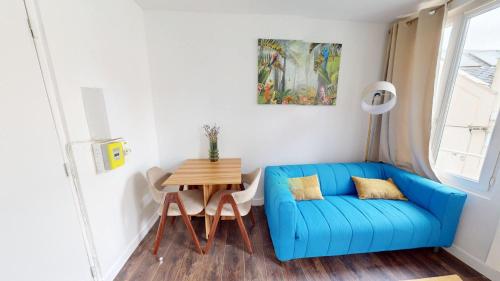 Elegant F2 - Sadi Carnot in Le Perrey