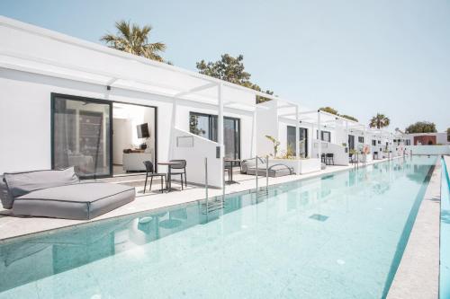 Aiora Aqua Resort Room Type - Junior Suite with Sharing Pool