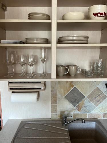 Charmant studio avec piscine à deux pas du centre (Charmant studio avec piscine a deux pas du centre) in Crans Montana