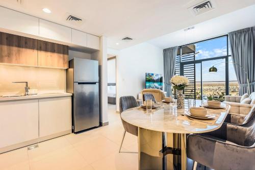 Luxury 1BR Hills Green View Mall & Downtown Dining Shopping, Dubai (Foto 3)