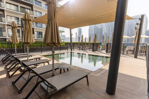 Waves - Impressive 1BR Apartment Close to Burj Khalifa, Dubái (foto 4)
