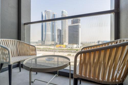 Waves - Impressive 1BR Apartment Close to Burj Khalifa, Dubái (foto 3)