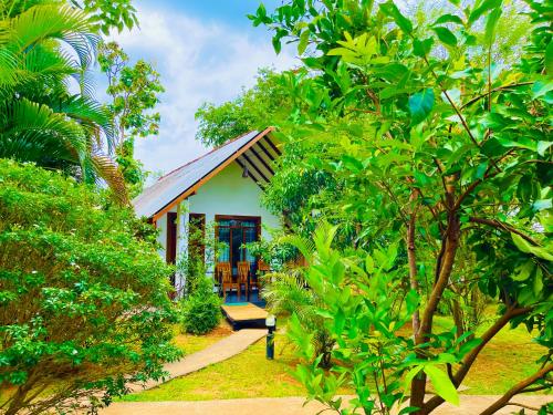 Deluxe Triple Room room in Sungreen Cottage Sigiriya