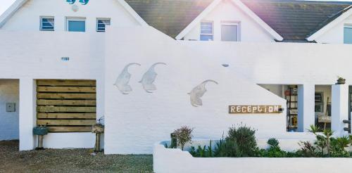 Exterior view of Sandriver Lodge