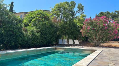 Les Orangers - Villa Piscine 4 Chambres
