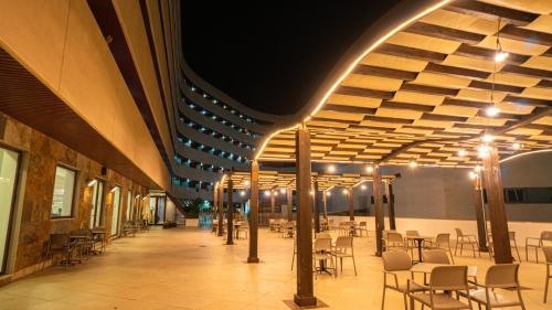 ระเบียง/ชานเรือน, Ohtels Campo De Gibraltar in ลาลิเนียเดลาคอนเซพเซียน