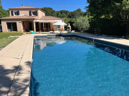 Villa Provençale piscine privée - Location, gîte - Saint-Maximin-la-Sainte-Baume