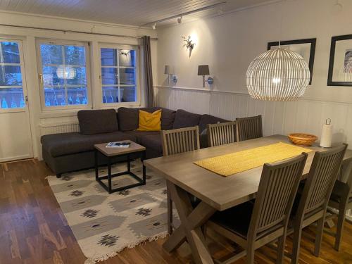 Gula byn Ski in Ski out Lindvallen in Salen