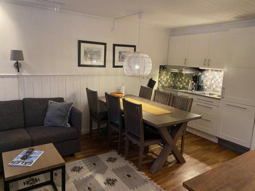 Gula byn Ski in Ski out Lindvallen in Salen