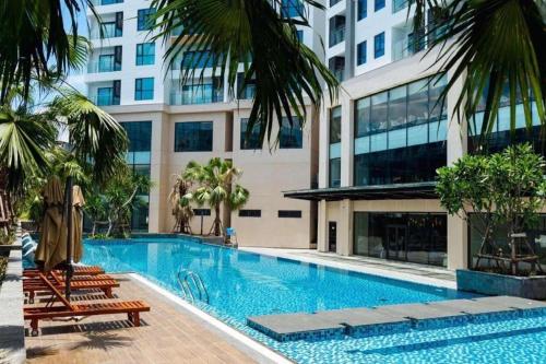 Swimming pool, S2 Sapphire homestay Ha Long near Bai Chay Bridge