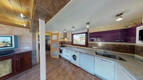 Kitchen, Senda de las Higueras in Urueña