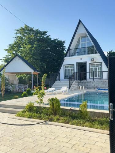 Vandam white charlet in Vandam